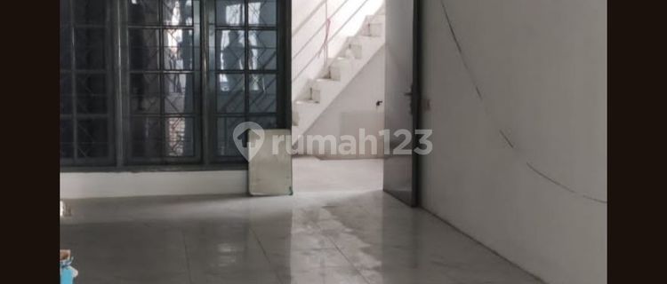 Di Sewakan Sewa Rumah Sudah Di Renov 1