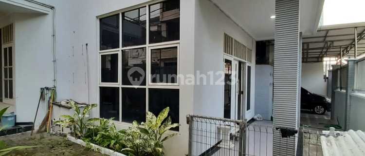 Di Jual Rumah Simpang Darmo Permai Selatan 1