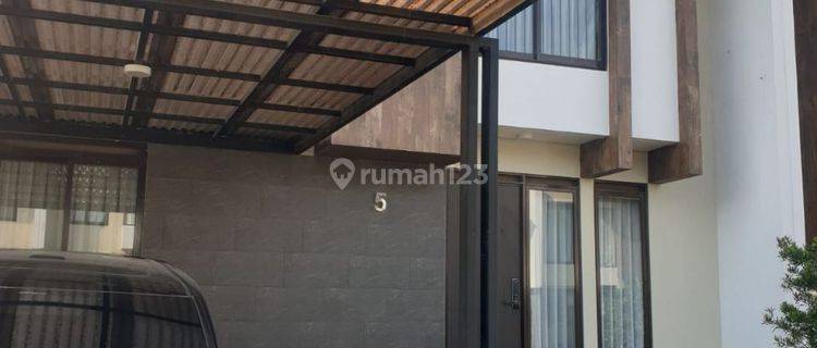 DH-043   DI SEWA  RUMAH  MINIMALIS  DI   KOTA  BARU PARAHYANGAN 1