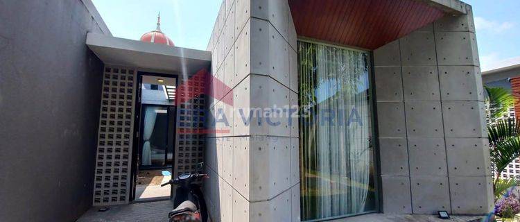  Rumah Baru Bagus Furnished Dekat Wisata di Batu 1