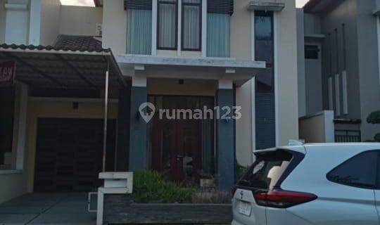 Rumah Bagus Furnished di Cluster Depan Royal Residence, Surabaya 1