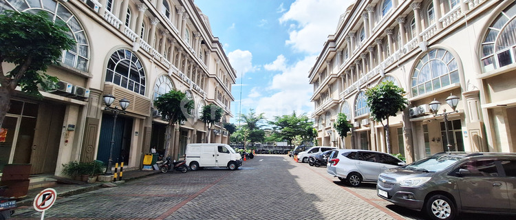 DISEWA Ruko Sedayu Square depan Taman Kencana . 4,5x15 4 Lantai . PALING MURAH 1