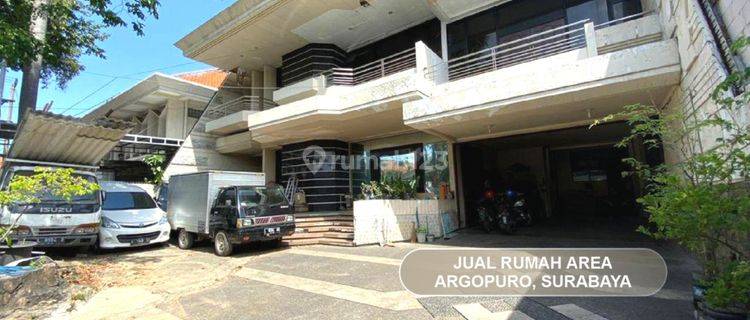 Rumah 2 Lantai Bagus Semi Furnished Area Jalan Argopuro Surabaya 1