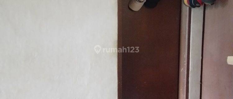 Di jual cepat rumah  1 lantai di cipondoh makmur 1