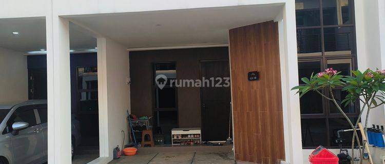 Jual Butuh Rumah 2 Lantai Nempel Gading Serpong Fasilitas Lengkap 1