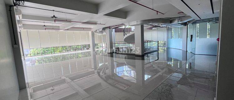 Gedung 6 Lantai di Kebayoran Baru, Jakarta Selatan Bagus 1