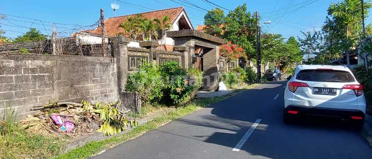 Bonus Land with House in Renon, Great for Living and Business 1