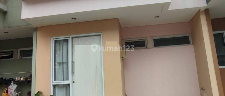 Dijual Rumah Virginia Village 2 Lantai Bagus SHM 1