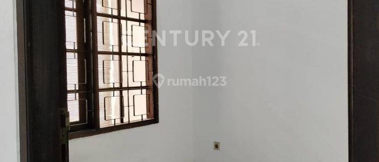 Rumah Taman Holis Indah Lingkungan  Nyaman Security 24 Jam  1