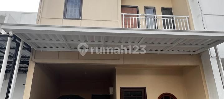 For Rent: 2-Story House with Rooftop in Car-Accessible Cluster in Ciracas 1