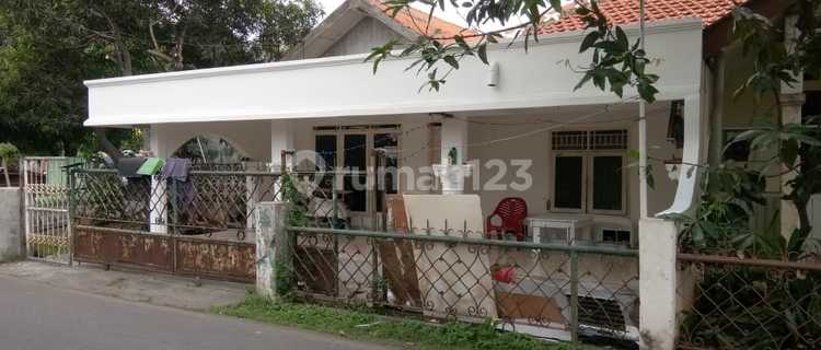 Profitable Investment 5-Bedroom Boarding House + 2 Kiosks in Kedaung - Daan Mogot 1
