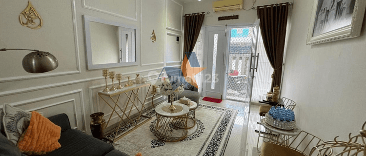 Dijual Rumah Cantik Fulll Furnished Siapp Huni 2,5Lantai Graha Raya Bintaro 1