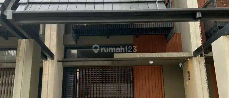 Rumah 2 Lantai Bagus Furnished di Bsd, Tangerang 1