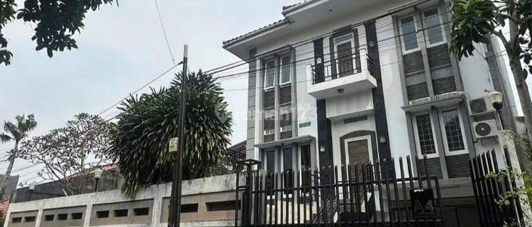 Dijual Rumah di Jl Bangka, Mampang SHM - SHM 1