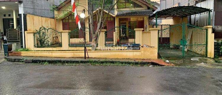 Dijual Rumah di Nirwana Estate, Cibinong 1