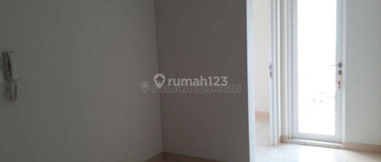 Dijuap Apartemen Summarecon Bekasi - Springlake Baru Unfurnished 2 Kamar Tidur, diBEKASI 1