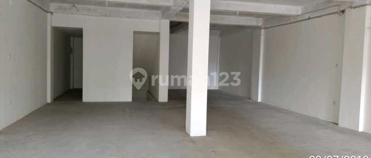 For Rent 4-Storey Twin Shop House + Basement in Melawai, South Jakarta 1