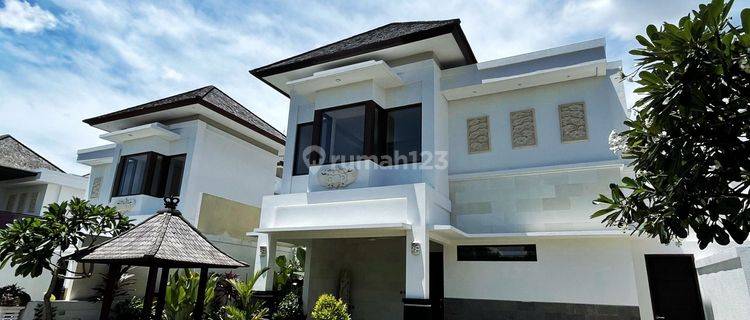 RUMAH CANTIK DAN NYAMAN DI PERUMAHAN ELIT SEKAR AYUNG, DI DENPASAR DENGAN VIEW SAWAH ATAU SUNGAI  1