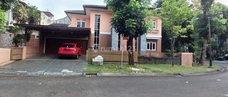 Rumah Besar Di Hoek Pekarangan Luas Dalam Cluster 9 Bintaro 1