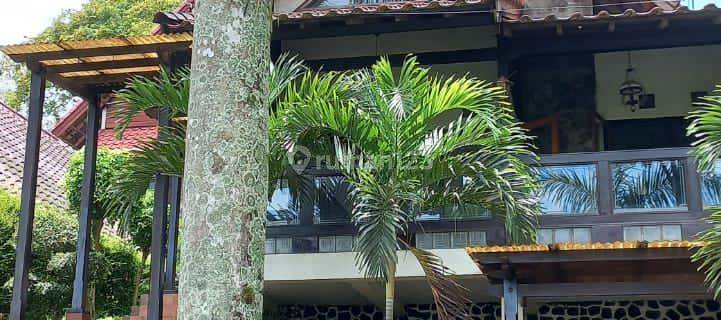 Dijual villa di grand trawas 2 Lantai SHM Bagus furnish siap huni 1