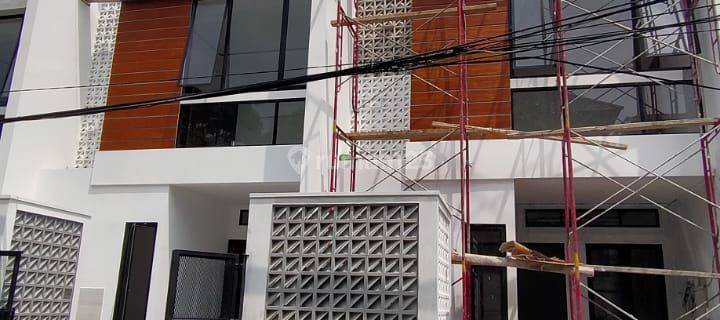 1,9M Rumah Baru 2 Lantai di Gading Pantai Surabaya Timur 1