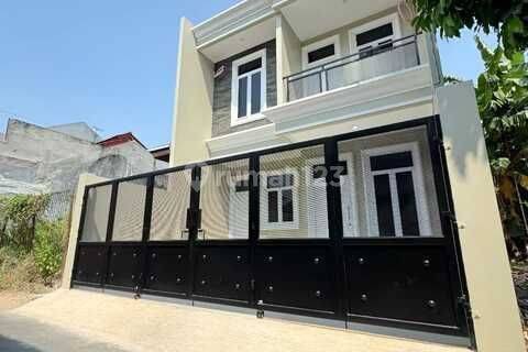 Rumah 2,5 Lantai Pondok Kelapa Jakarta Timur  1