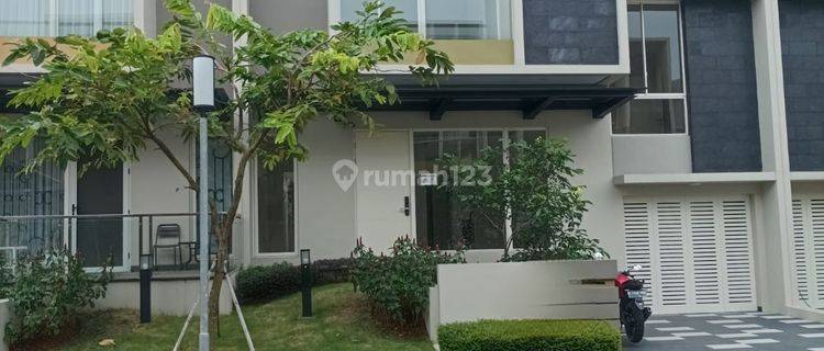 Disewakan Rumah Mozart Summarecon Gading Serpong 1