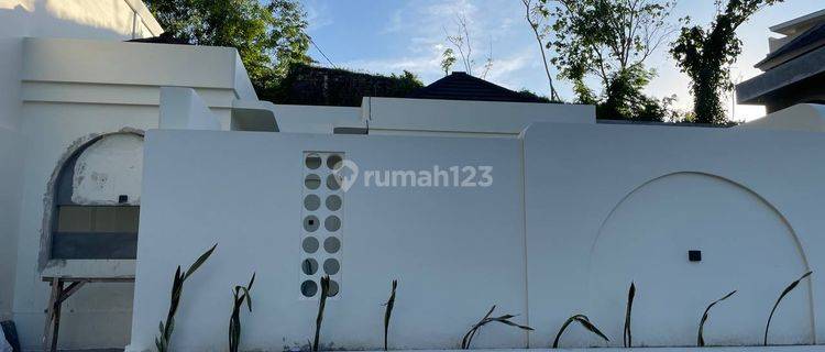 SHM Unfurnished 2 Floor Villa in Nusa Dua, Badung 1