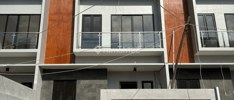 Ready Unit House in Astasura Near Living World Mall, Denpasar 1