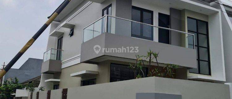 Rumah Duren Sawit Tempat Strategis 1