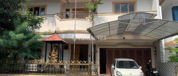 Dijual Rumah Mewah Furnished di Komplek Mewah Sunter 1