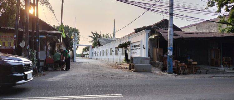 Rumah Mewah Murah Dekat Jalan Raya 2 Lantai Di Jakarta Timur. Shm Timur Baru 1