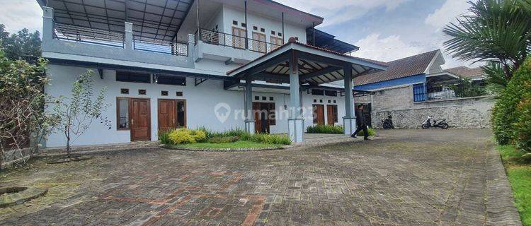 Rumah Villa 2 Lt Super Luas + Balkon View Pegunungan Perkotaan  1