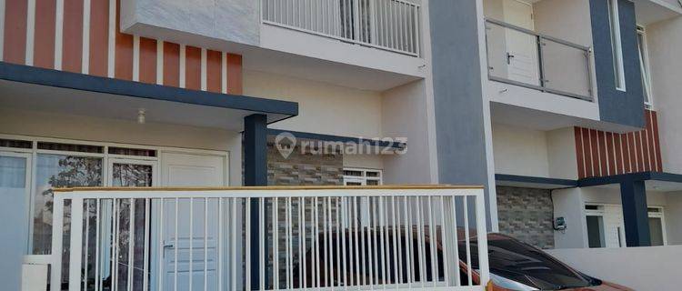 Villa 2 Lt Siap Huni Full Perabot Private Pool Balkon Dekat Jtp 3 1