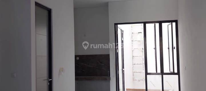 BARU GRESS RUMAH 2 LANTAI ROW JLN 3MBL SUTOREJO  1