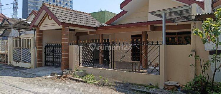 Rumah siap pakai 2 lantai solobaru dijual cepat  1