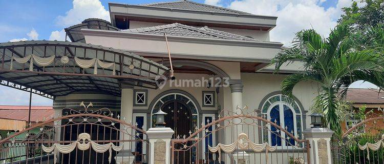 Rumah Dijual 2 Lantai Type 370, Rumah Terawat Siap Tempati, Marpoyan Damai   1