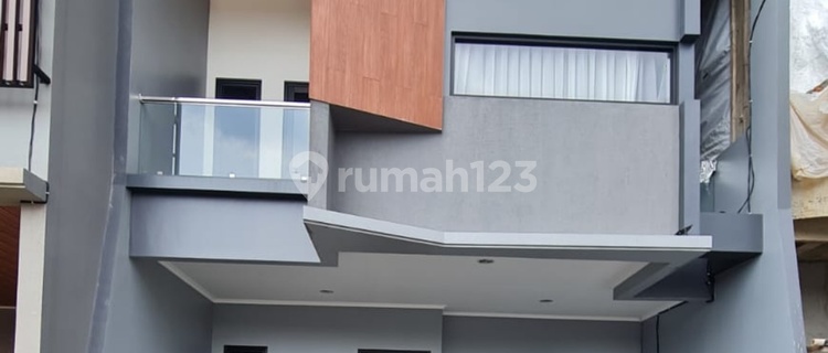 Rumah Mewah American Classic Dekat Dengan Lab School Rawamangun 1