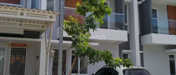 Dijual Rumah Baru Belum Pernah Dihuni 2 Lantai Grand Batavia Icon 3 Kamar Tidur dan 2 Kamar Mandi 1