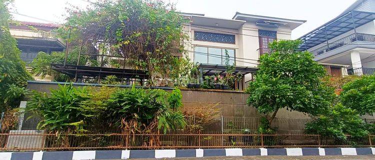 Rumah Mewah Di Komplek Green Garden Jakbar  1