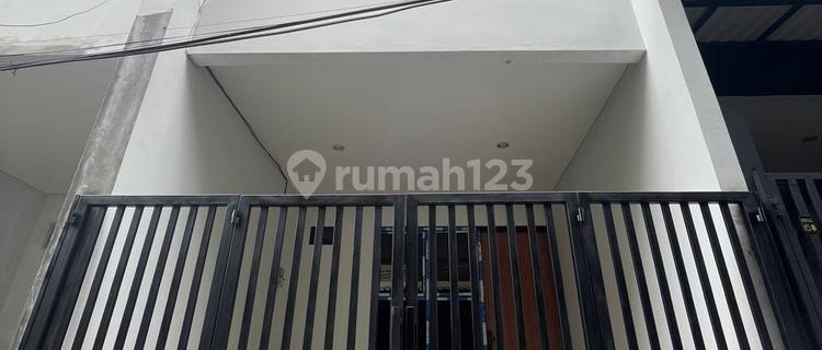Ana Rumah Baru Uk 3.7X11m Lt.41m di Tanjung Duren 1
