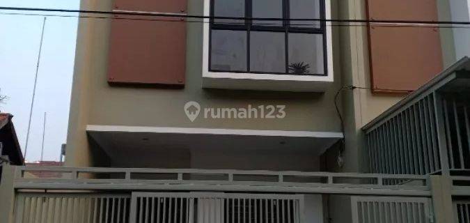 ANA RUMAH UK 5X15M DI KOMPLEK KAVLING POLRI JELAMBAR 1