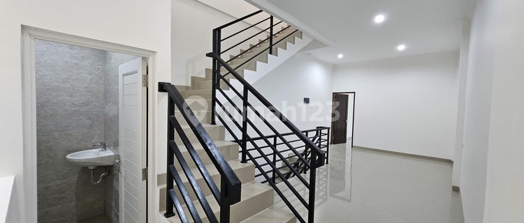 Ana Rumah Uk 4X20m di Jelambar 1