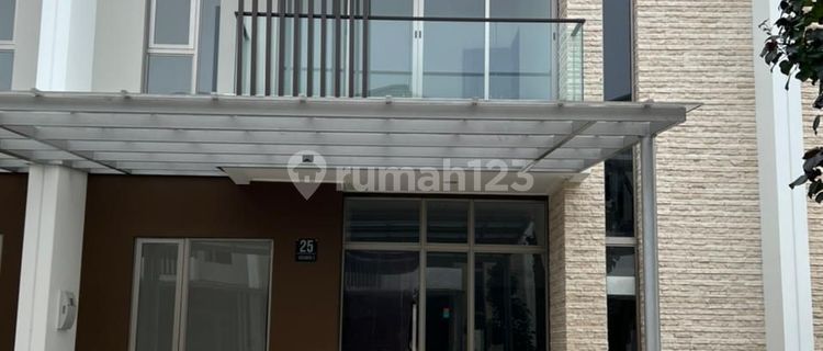 Rumah di Pantai Indah Kapuk 2 2 Lantai HS Bagus 1