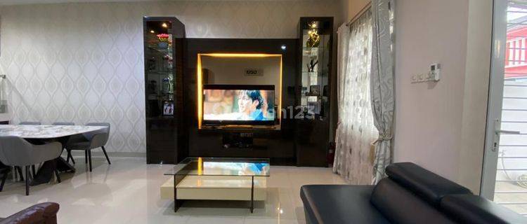 FURNISHED MURAH! Rumah di Citra 2 3 Lantai SHM Barat Laut 1