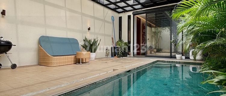 Veteran Design Modern Tropical Dalam Townhouse Private Pool 1