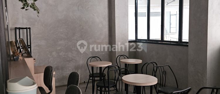 disewakan ruang usaha strategis furnish di surya sumantri bandung pasteur maranatha rshs sutami setrasari sukasari  1