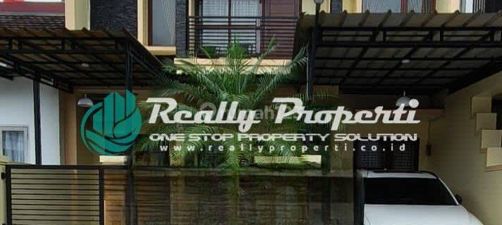 Dijual Rumah Komplek Keren Semi Furnished Siap Huni Dekat Stasiun Lrt di Cikunir, Bekasi Rumah Strategis Siap Huni 1