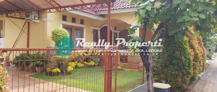 Dijual Disewakan Rumah Asri Posisi Hook Full Furnish di Kemang Pratama Bekasi 1