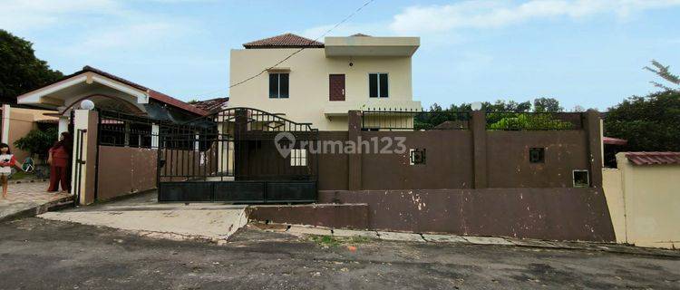 Rumah 2 Lantai Lucky Garden Full Furniture Batam 1